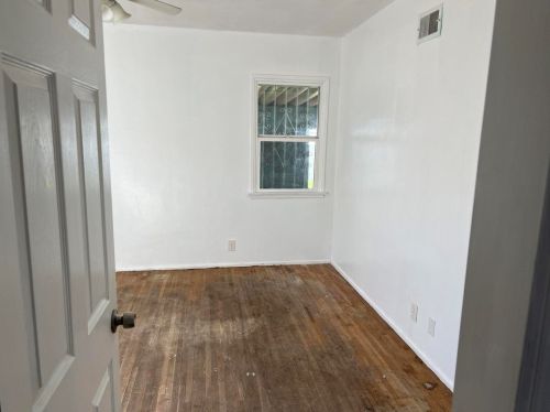 4916 Brompton Ave, Bell CA  90201-3729 exterior
