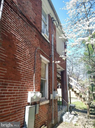 1510 State St, Harrisburg, PA 17103-1463