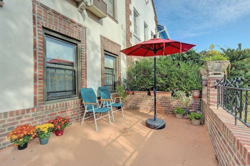 30-20 36th St, Long Island City, NY 11103-2044
