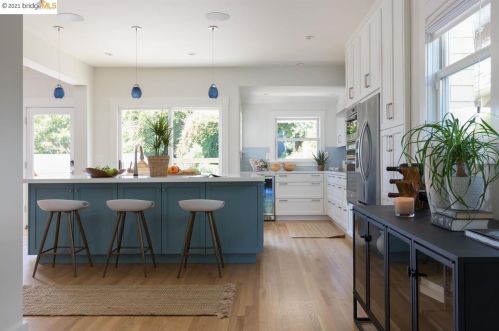 5845 Colby St, Oakland CA  94618-1224 exterior