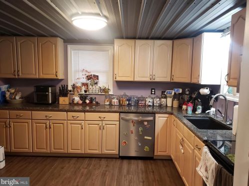 1750 Silver Creek Rd, Mckee Half Falls, PA 17864-9658
