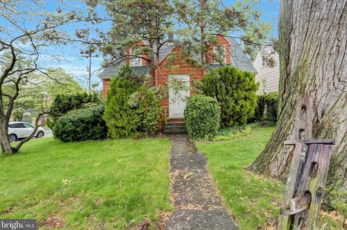 1233 West St, Carlisle, PA 17013-1443
