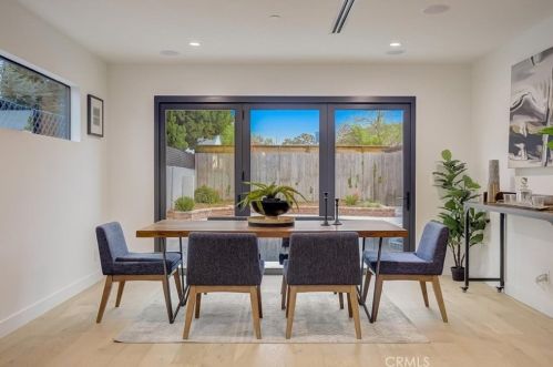 16627 Gilmore St, Van Nuys CA  91406-5610 exterior