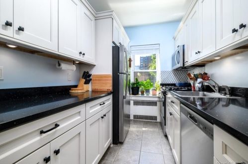 70 Strawberry Hill Ave, Stamford, CT 06902-2630