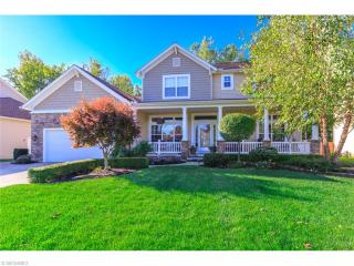 38570 Old Willoughby Dr, Willoughby, OH 44094-8825