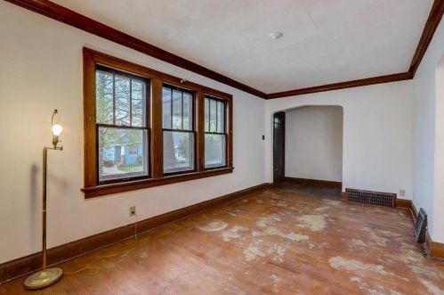 1454 89, Milwaukee WI 53222-4604 exterior