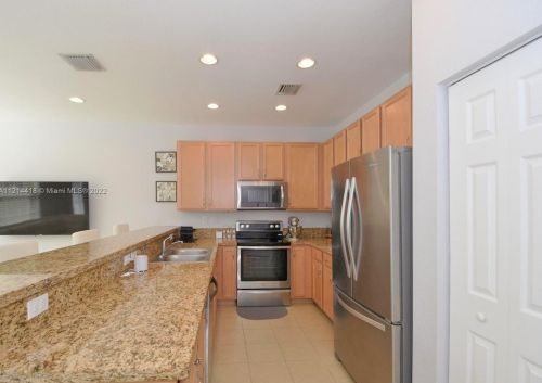 1418 147th Ter, Hollywood FL  33027-6187 exterior