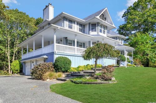 5 Mead Ave, Mount Sinai, NY 11766-3122