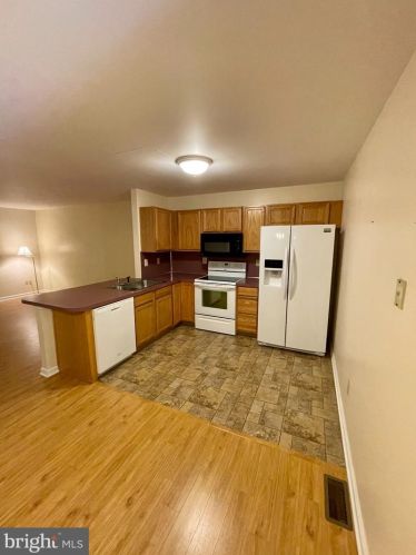 314 Dogwood St, Bally, PA 19503-9603
