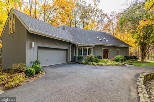 11903 Triple Crown Rd, Herndon VA  20191-3015 exterior