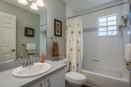 553 Vista Trail Ct, Palm Harbor FL  34683-5260 exterior