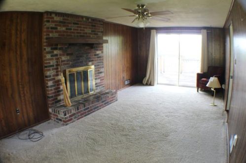 2075 Alberta Dr, Library, PA 15129-9125