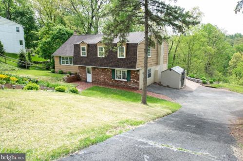 173 Marmic Dr, Southampton, PA 18966-1725