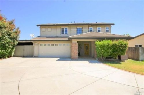 665 Ferguson Ct, Liberty Farms, CA 95620-4545