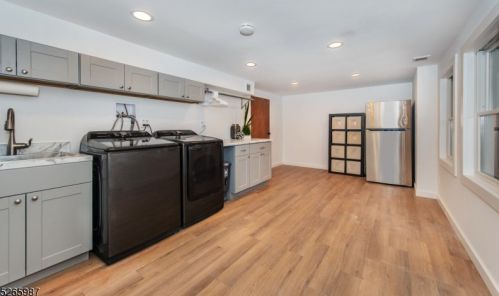 33 Campbell Ln, Berkeley Heights NJ  07922-1801 exterior
