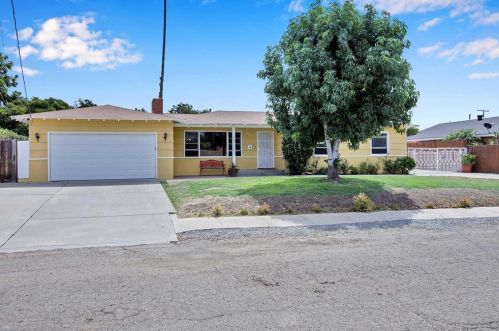 3011 Nathan St, Lemon Grove, CA 91945-2520