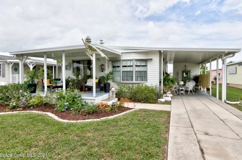 922 Barefoot Blvd, Sebastian, FL 32976-7102