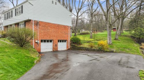 2465 Tanglewood Dr, Allison Park, PA 15101-2928