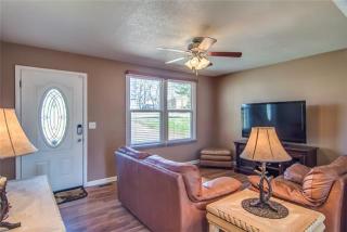 222 Cinderella Ln, Clarksville, TN 37042-4807