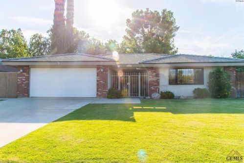 613 Bermuda St, Bakersfield, CA 93309-2988
