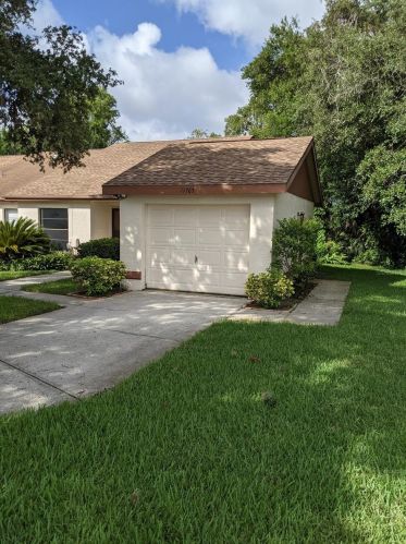 11765 Spring Tree Ln, Port Richey, FL 34668-1155