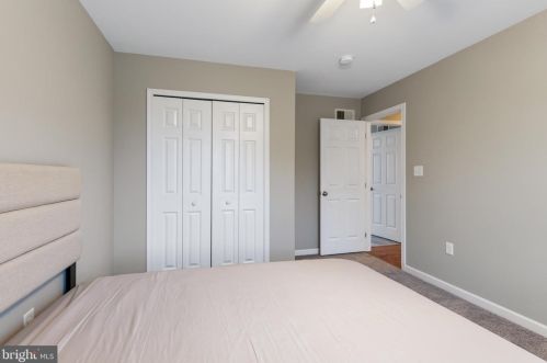 60 Silver Birch Dr, Lancaster PA  17602-7014 exterior