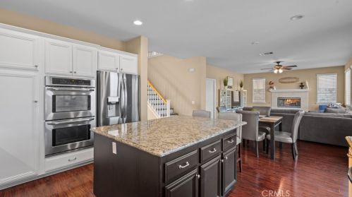 28341 Brookview Ter, Santa Clarita CA  91350-4446 exterior