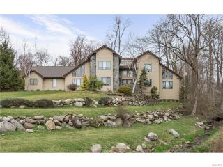 1 Rolyn Hills Dr, Orangeburg, NY 10962-1003