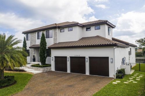 2060 Illinois Ave, Saint Petersburg, FL 33703-3424