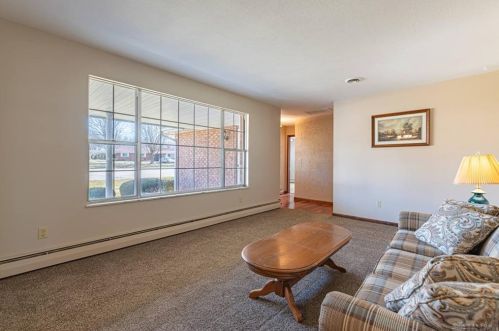 1073 Clover Ct, Xenia, OH 45385-1403