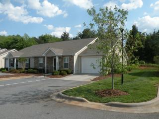2889 Hyde Place Cir, Winston Salem, NC 27103-3437