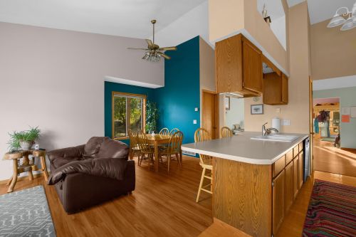 204 Westview Pl, La Crosse, WI 54601-5286