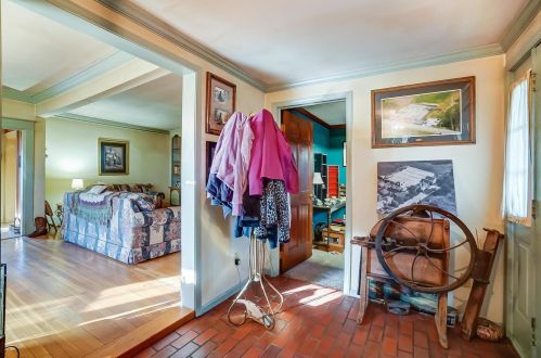 194 Center St, London OH  43140-1406 exterior