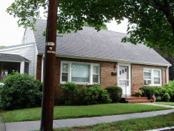 22 Traverse St, Newton, MA 02458-1038