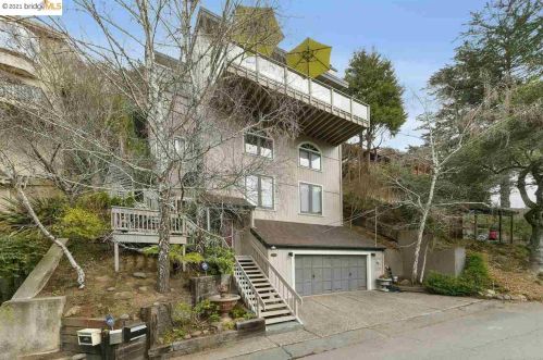 2040 Arrowhead Dr, Oakland, CA 94611-1462