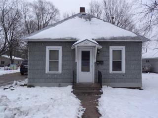 803 8th St, Waupaca, WI 54981-1822