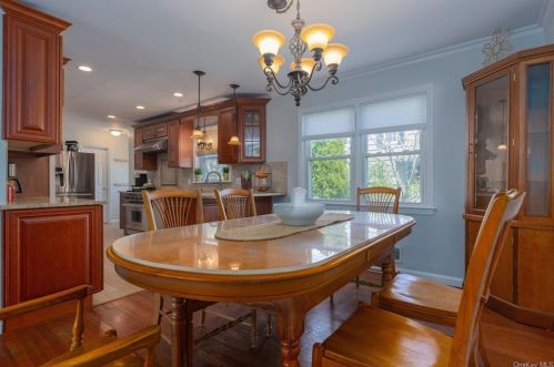 139 Hilburn Rd, Scarsdale NY  10583-6117 exterior