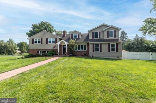 1202 Ardway Rd, Blue Bell, PA 19422-1216