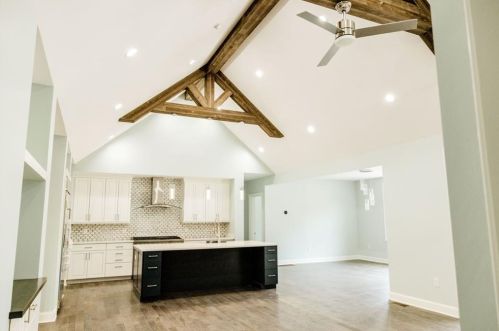 10 Woodward Rd, Lincoln RI  02865-4917 exterior