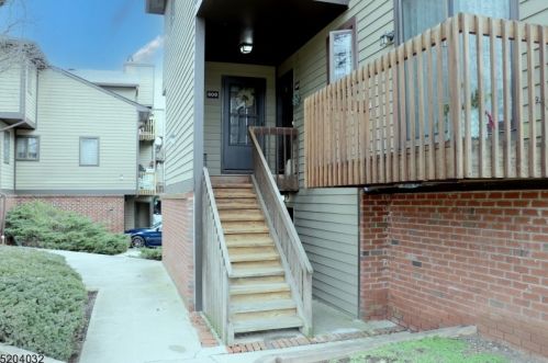 608 Village Cmns, Flemington, NJ 08822-1737