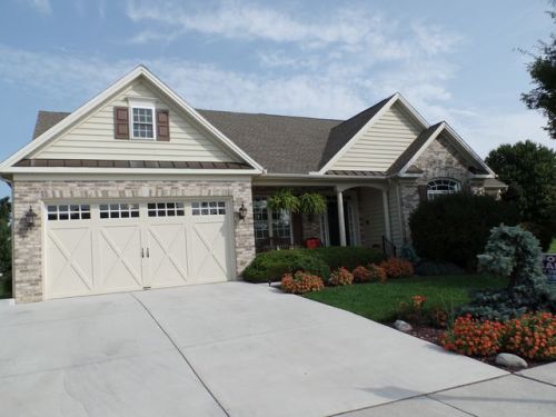 247 Stafford Dr, Hanover, PA 17331-7849