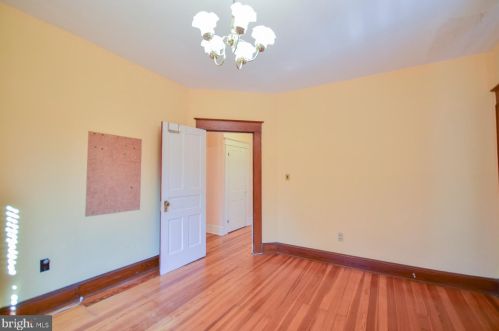 404 Church St, Charles Town WV  25414-1312 exterior