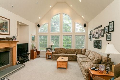 9 Crisman Rd, Columbia NJ  07832-2710 exterior