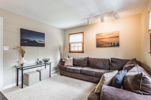 16 Martin Pl, Northport NY  11768-1224 exterior