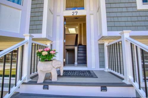 27 Smithtown Polk Blvd, South Setauket, NY 11720-3248