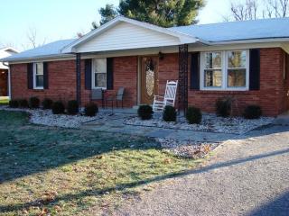 54 Milton Ave, Glendale, KY 42701-8045
