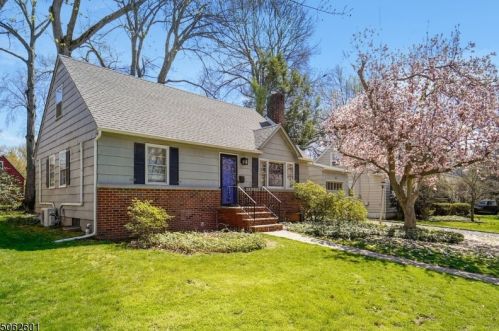 412 Manor Ave, Cranford, NJ 07016-2036