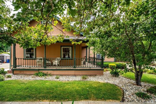 544 J St, Benicia, CA 94510-3434