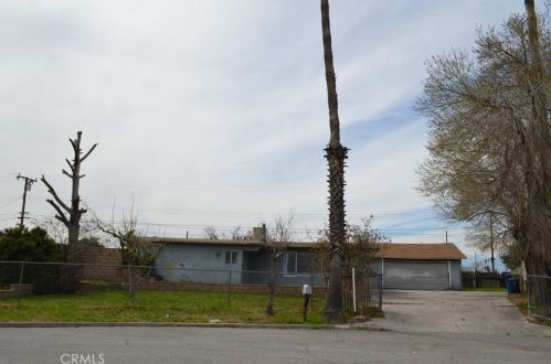 7632 Elmwood Ct, San Bernardino, CA 92410-4663
