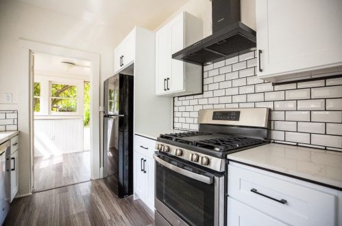 1229 Lyons Ave, Turlock CA  95380-4120 exterior